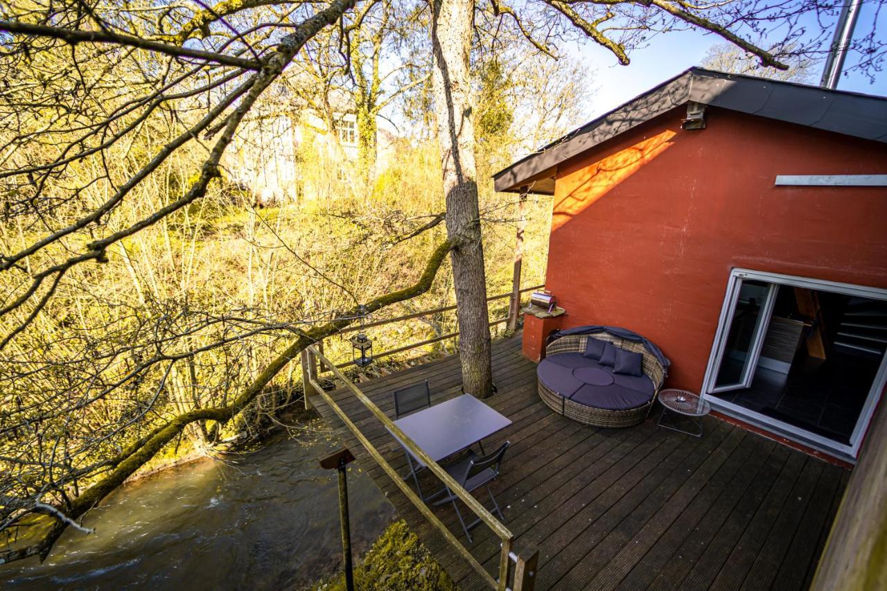 Le Lov'T - Suite Avec Jacuzzi Spontin Exterior photo