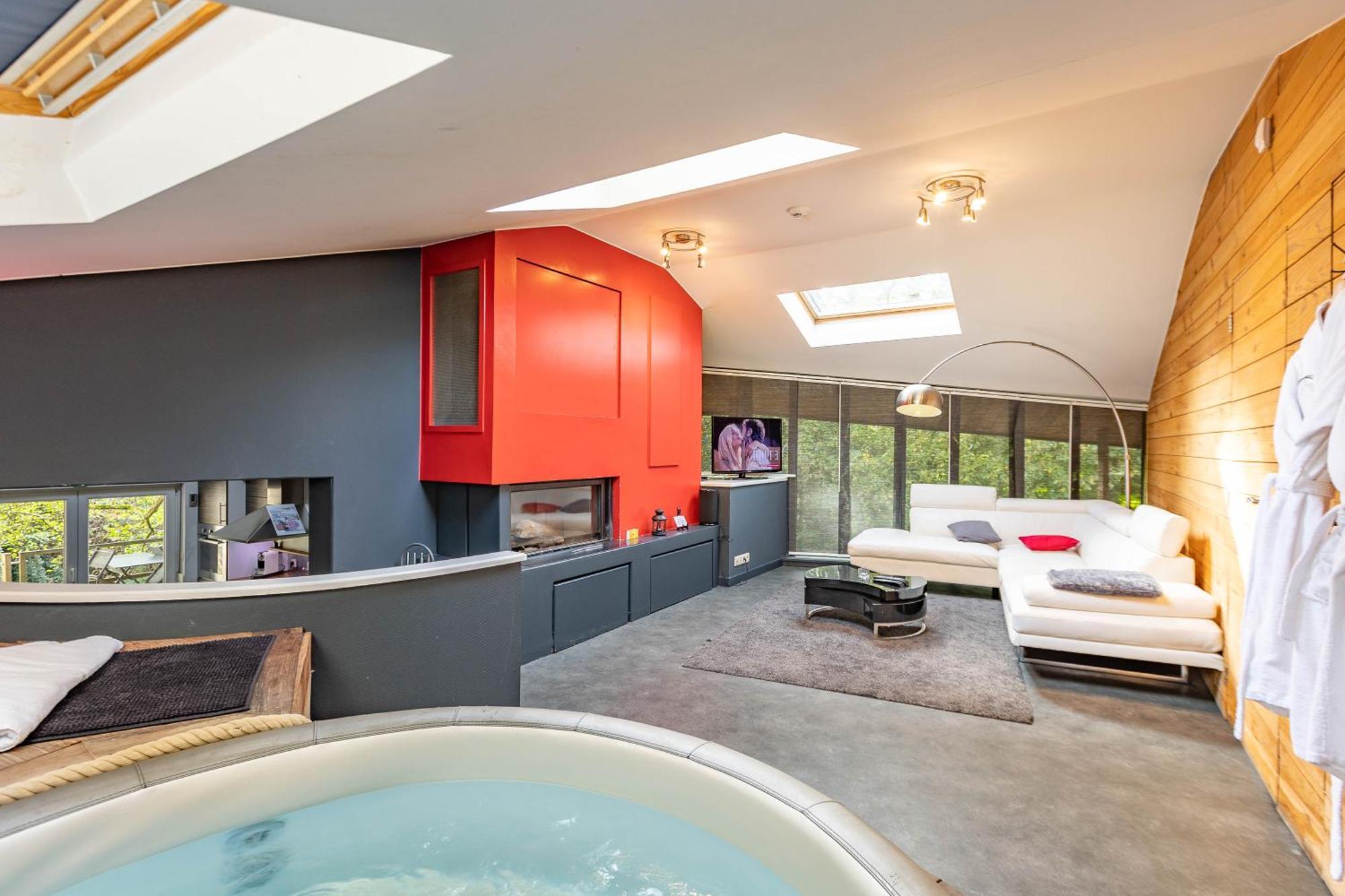 Le Lov'T - Suite Avec Jacuzzi Spontin Exterior photo