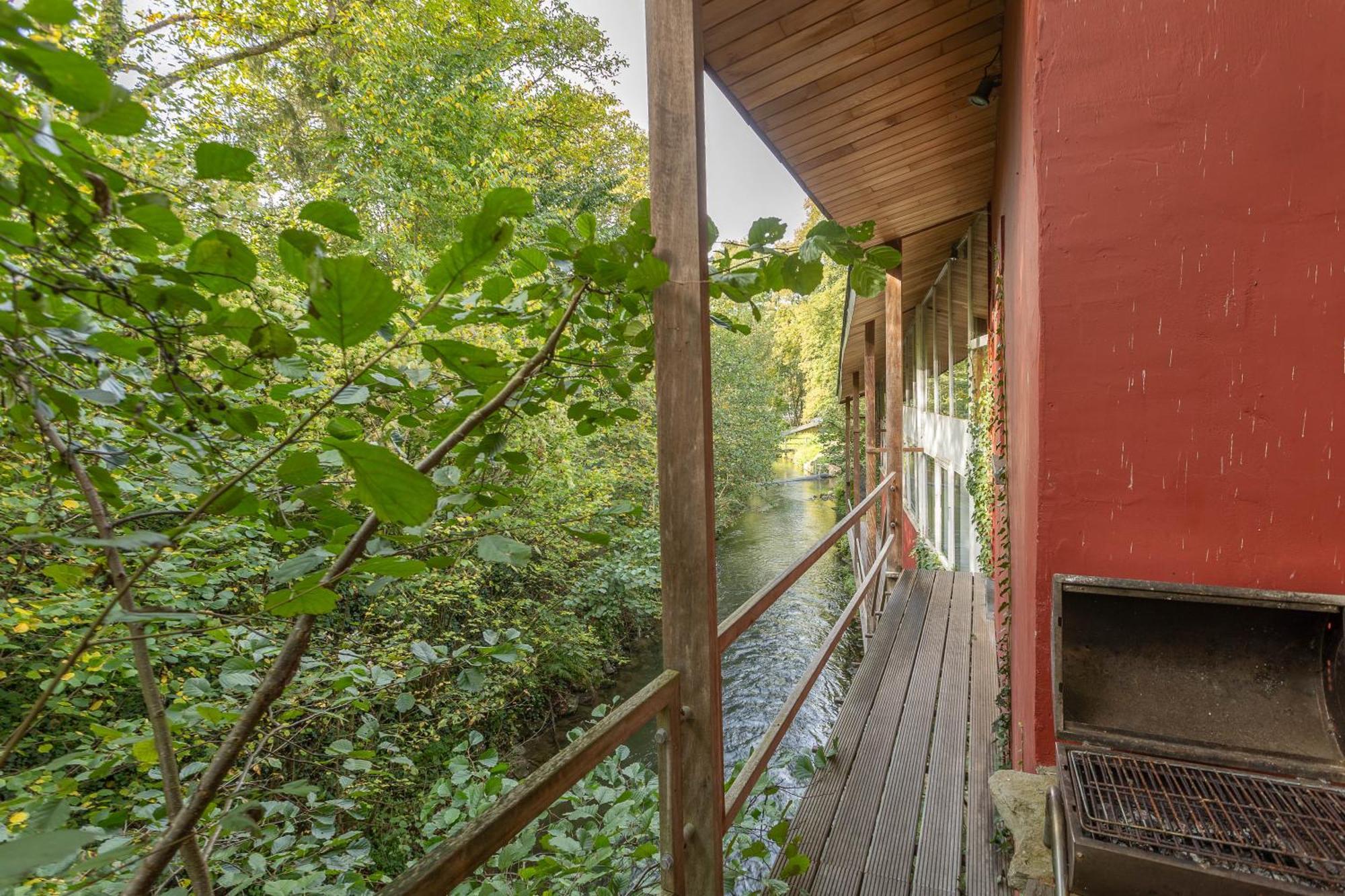 Le Lov'T - Suite Avec Jacuzzi Spontin Exterior photo